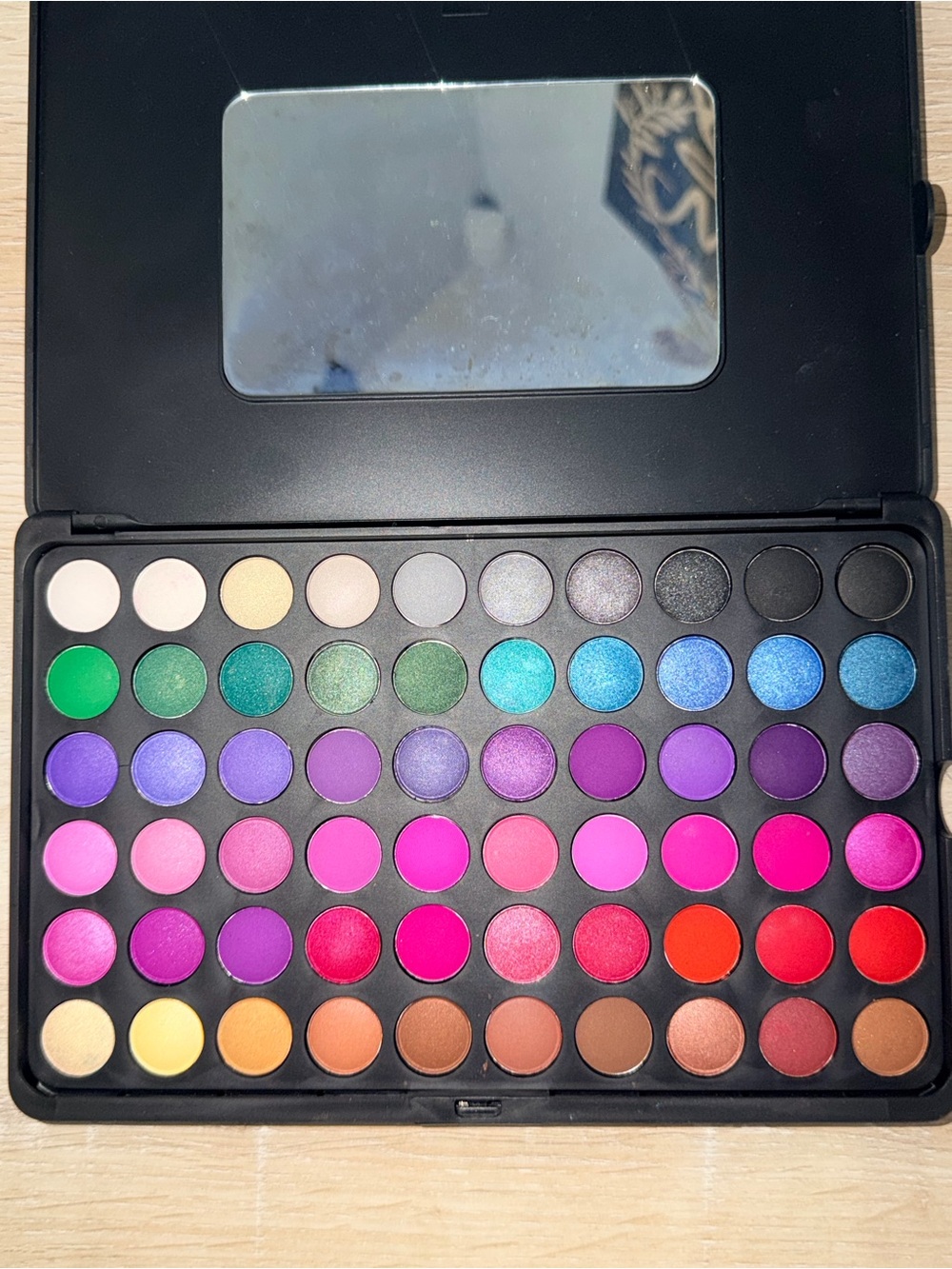 BH Cosmetics 120 color Vibrant Eyeshadow Palette